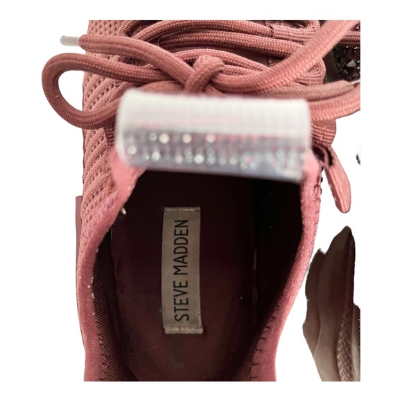 Steve Madden Maxima Sneaker - Picture 6 of 13